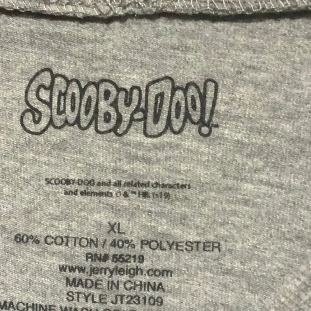 Scooby Doo in the crew, long sleeve graphic T-shirt, with flaws - Picture 3 of 5